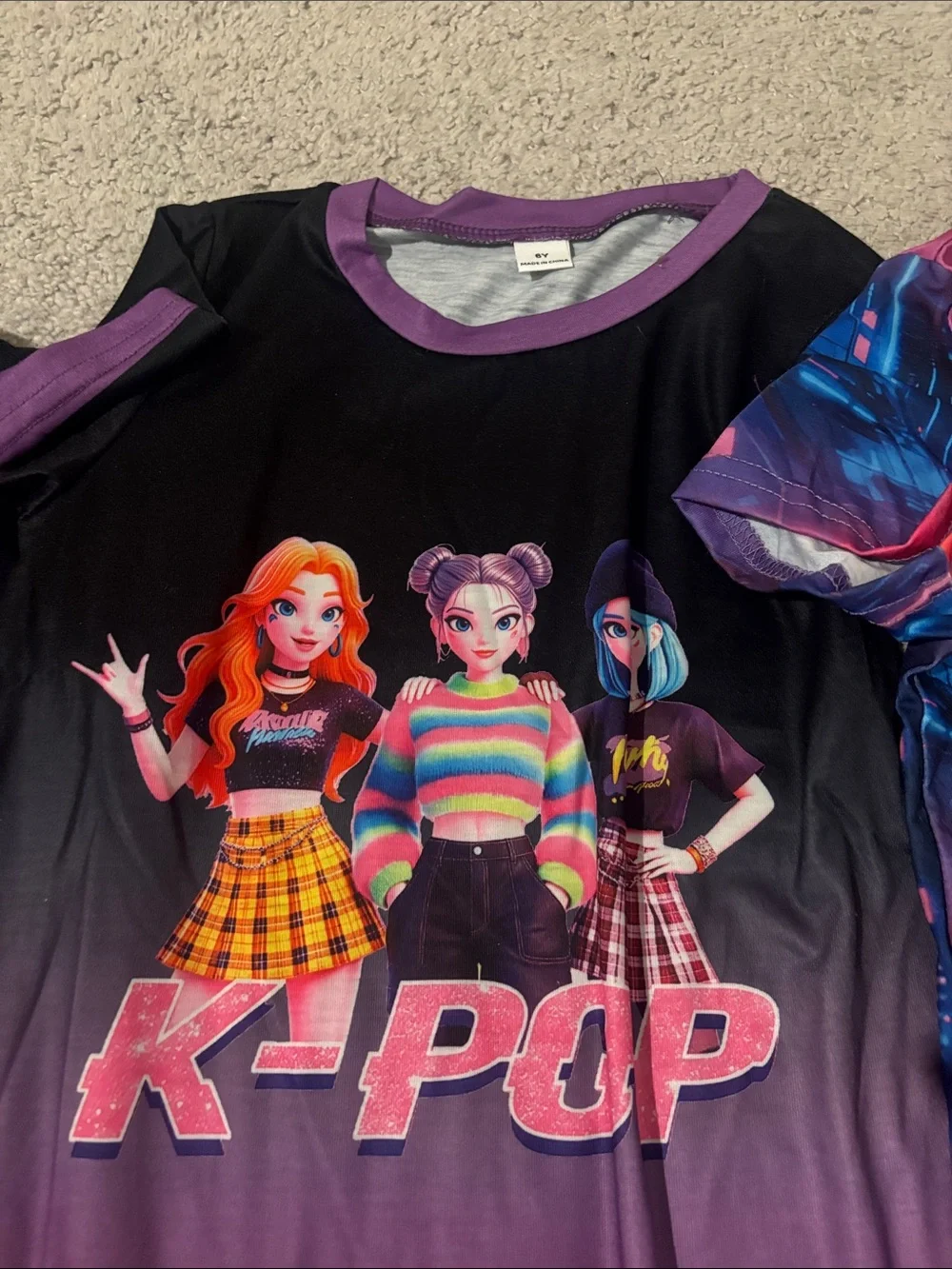 K-Pop girls Graphic clothes bundle